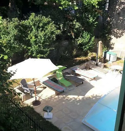 Maison Carree - Ferienhaus *